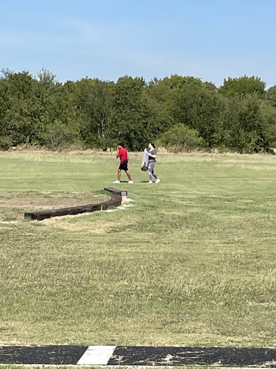 Asked for a trash bag during outdoor rec? Picked up trash without being asked. ⁦<a href="/whatsnewatrjh/">Robinson Jr. High</a>⁩ #airion&amp;kylee #rockstars