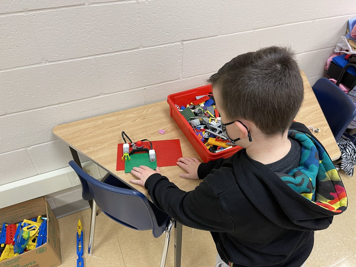 Soooooo much fun!  Learning through play - the best way!  Everyone enjoyed discovering the new tech items in our Makerspace!!