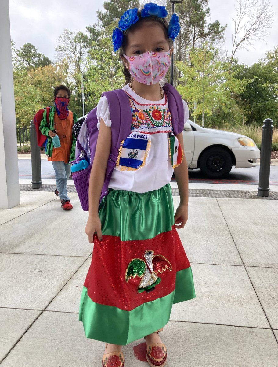 VandoraART's tweet photo. Hispanic Heritage Month Celebration https://t.co/YxtmDMEIz1