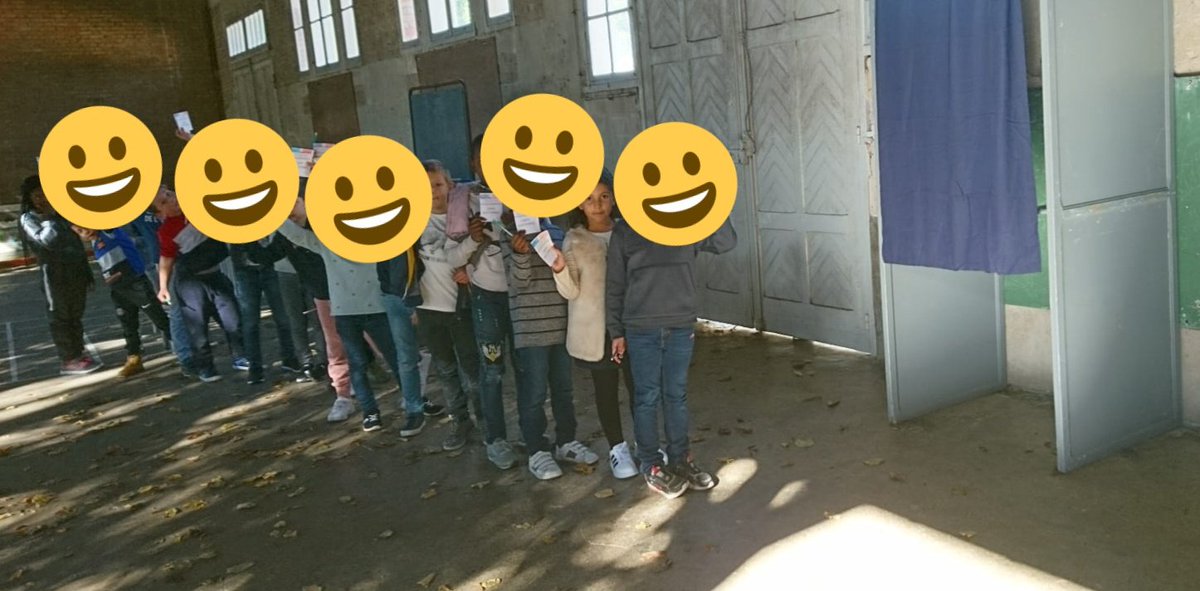 paola zakrewski (@paolazakrewski) on Twitter photo Élections des délégués de classe à <a href="/EcoleCentre/">Ecole Du Centre Soissons</a>: des cartes d'électeurs, des candidats, un vote. Faire participer nos élèves à la vie de leur école dans les conseils d'élèves! <a href="/ienSoissons/">IEN SOISSONS</a> <a href="/soissons/">Ville de Soissons</a> <a href="/alaincremont/">Alain Cremont</a> <a href="/DSDEN_Aisne/">DSDEN de l'Aisne</a> Élections des délégués de classe à <a href="/EcoleCentre/">Ecole Du Centre Soissons</a>: des cartes d'électeurs, des candidats, un vote. Faire participer nos élèves à la vie de leur école dans les conseils d'élèves! <a href="/ienSoissons/">IEN SOISSONS</a> <a href="/soissons/">Ville de Soissons</a> <a href="/alaincremont/">Alain Cremont</a> <a href="/DSDEN_Aisne/">DSDEN de l'Aisne</a>