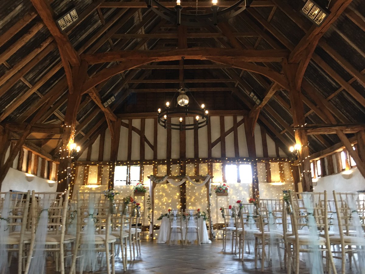 BlytheStringQ's tweet image. #smeethamhallbarn looking rather beautiful for today’s #wedding. #stringquartet #suffolk