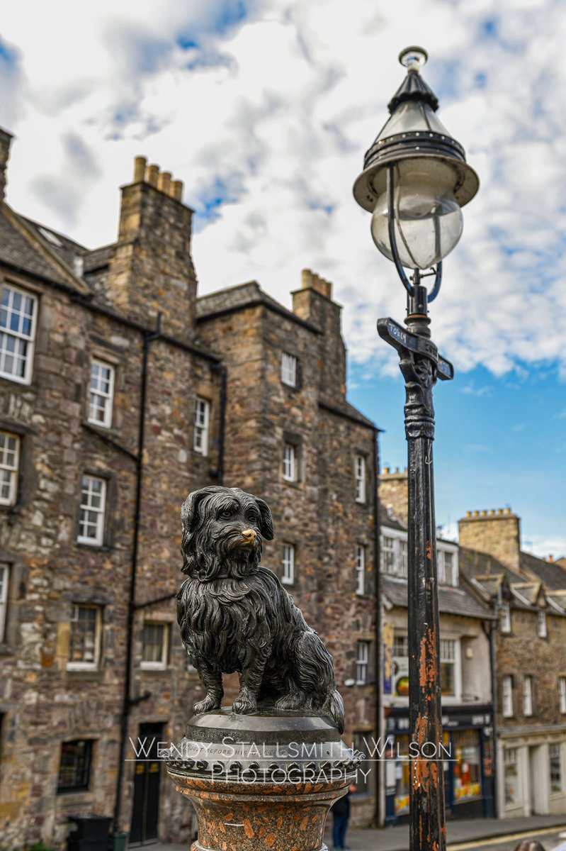 Oh Edinburgh, you gave me all the feels…
@VisitScotland #scotland #visitscotland #ig_scotland #explorescotland #scotlandhighlands #beautifulscotland #travelscotland #scotlandphotography #discoverscotland #scotlandmagazine