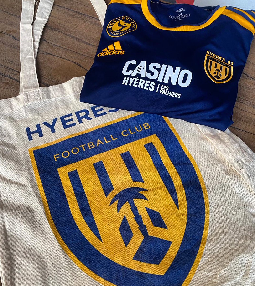Lors du match nous opposant à GOAL FC ce samedi 9 octobre à 17h, les partenaires recevront leur package maillot accompagné d’un discours du président. 🔥

Un coup d’envoi fictif sera organisé pour l’occasion. 📸

#hyeres83 #hyeres #footballclub #football #president #boudjellal