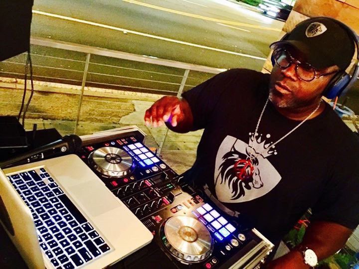 I’ll be playing the old school jams Dignitary Tea &amp; Kava House tonight!Get away from the drunken idiots at your corner bar And join us for $3 single kava shells.