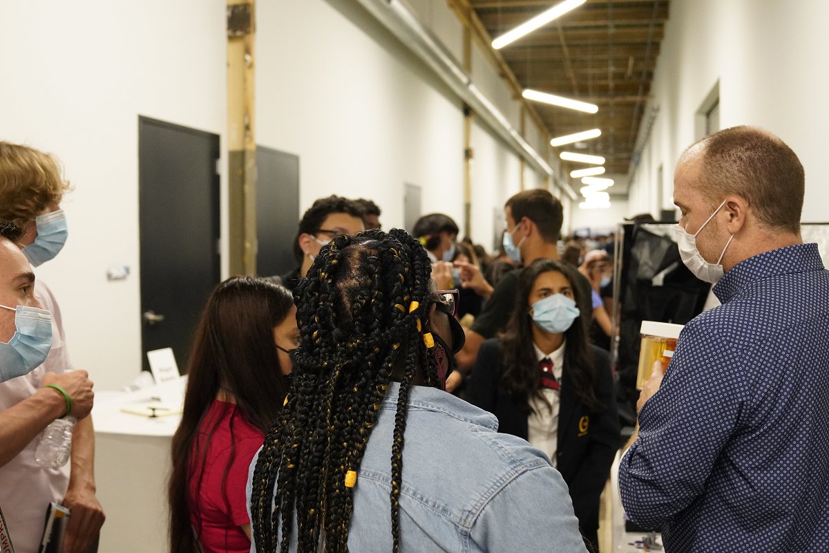 Volumetric tweet media