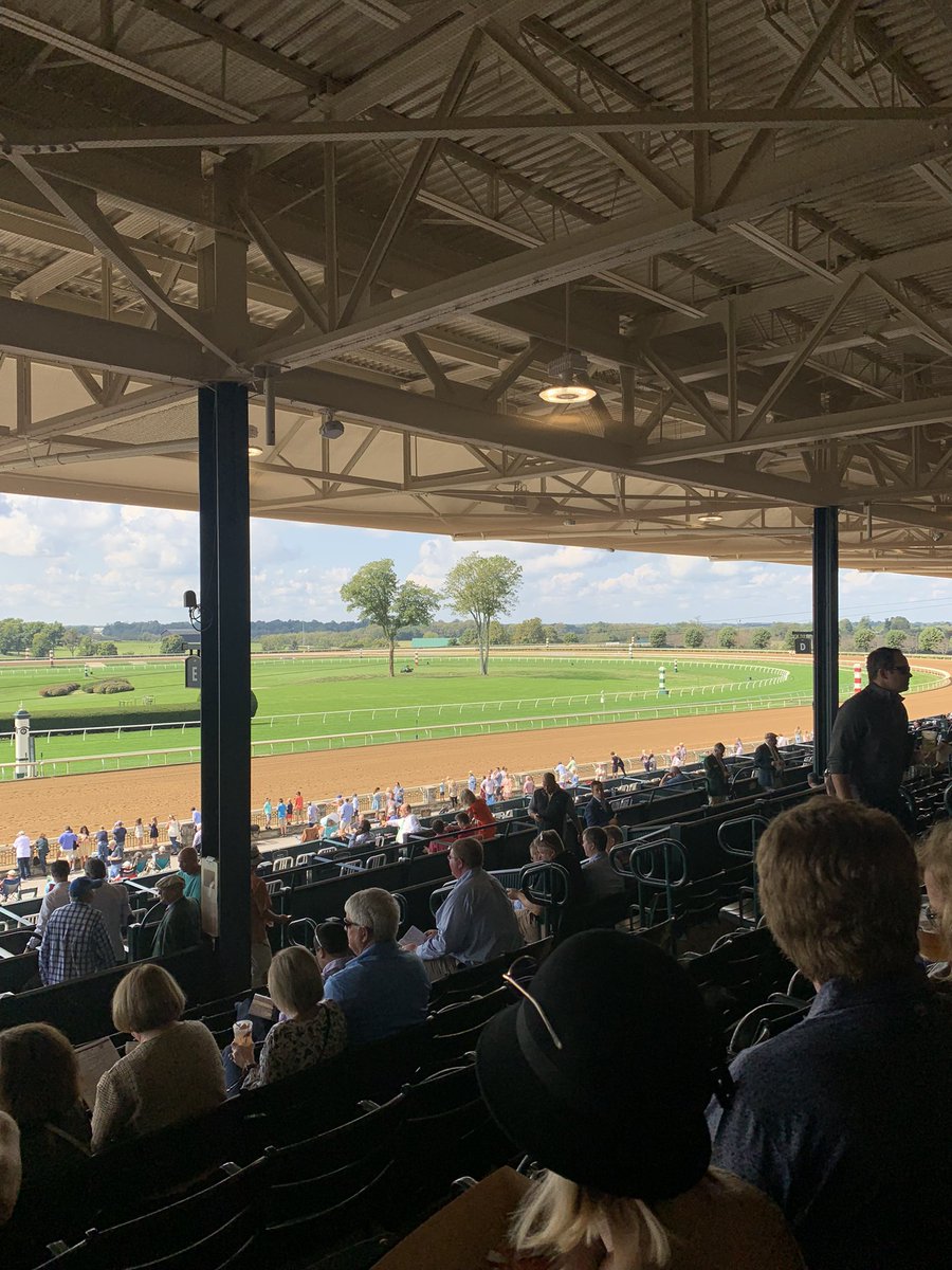 annaseals4's tweet photo. Beautiful day here at opening day of @keeneland https://t.co/p5yJoZx3vI