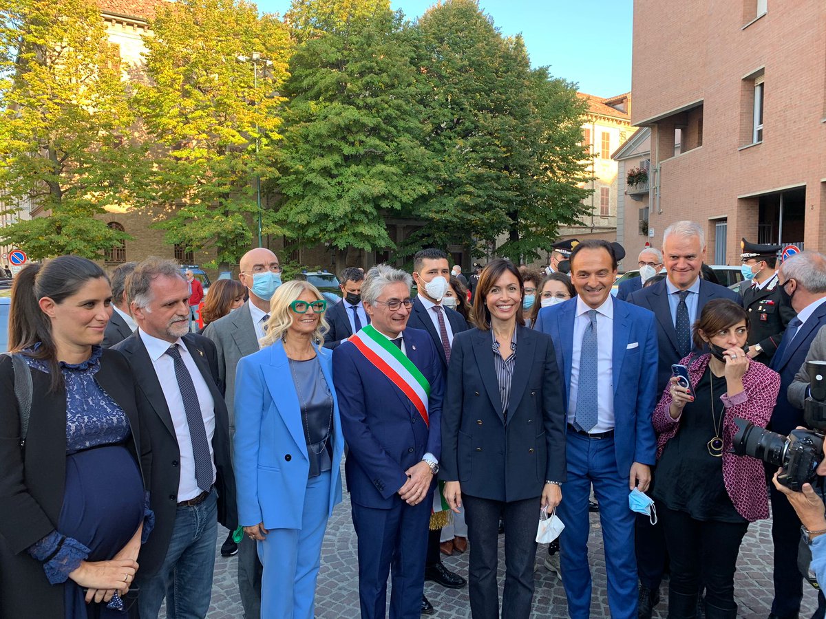 MTurismoItalia's tweet photo. Il ministro @massimogara partecipa all’inaugurazione della 91ª edizione della Fiera Internazionale del Tartufo Bianco d’Alba.
#albatruffle @AlbaTruffle https://t.co/6U3TRybTel
