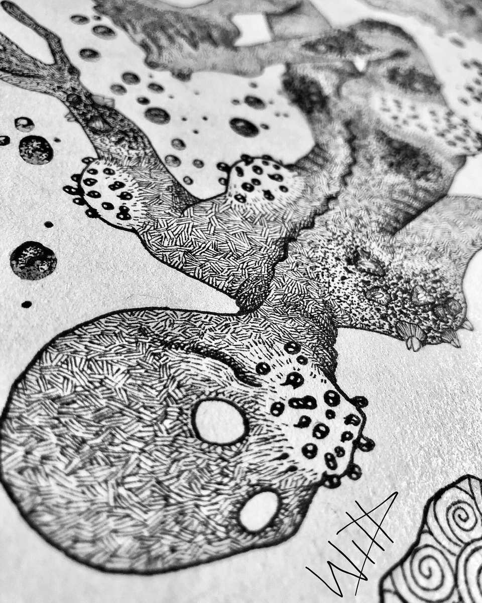 Still_Witt's tweet photo. Aren’t they sexy? #illustration #horrorart #lineart https://t.co/VGGFpCw1qj