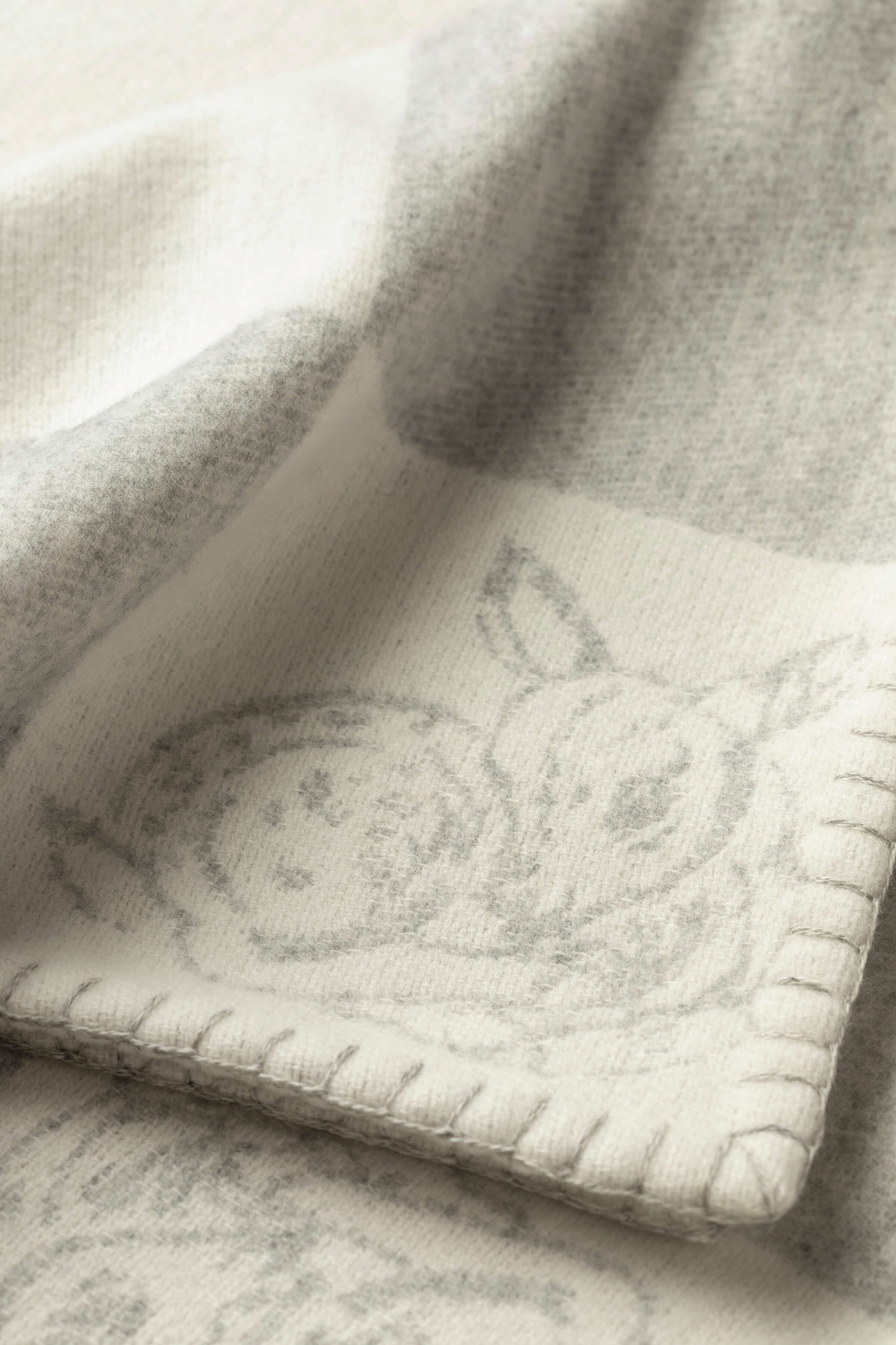 Johnstons of Elgin on X Our cloud like cosy and long lasting baby blankets are smooth to the touch and gentle on baby s delicate skin. Made with the finest Cashmere and Merino Wool fibres