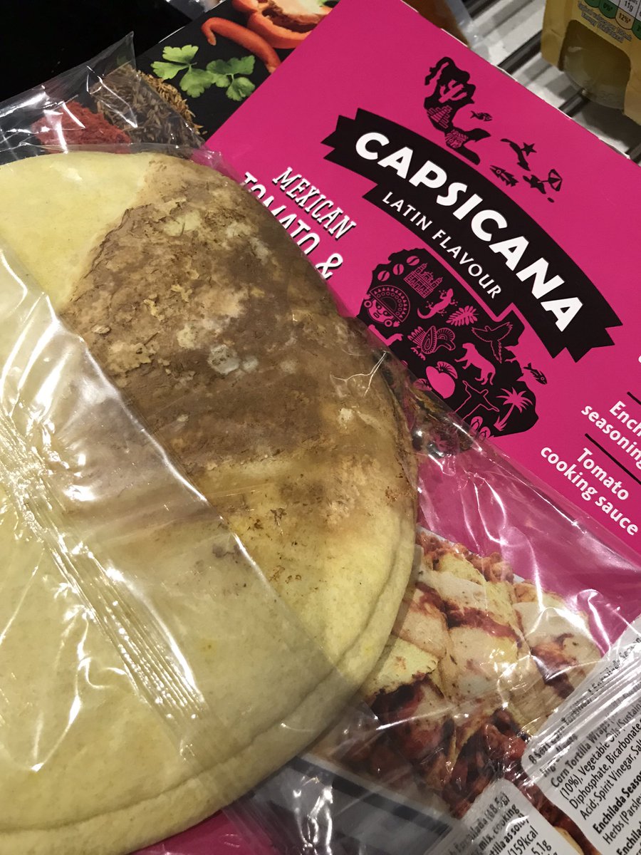 clairr87's tweet photo. Just about to make dinner with @Capsicana meal kit and these are the wraps 🤮🙄 great when you’ve got a baby and a nighttime schedule to keep to! https://t.co/XxRIv2wspI