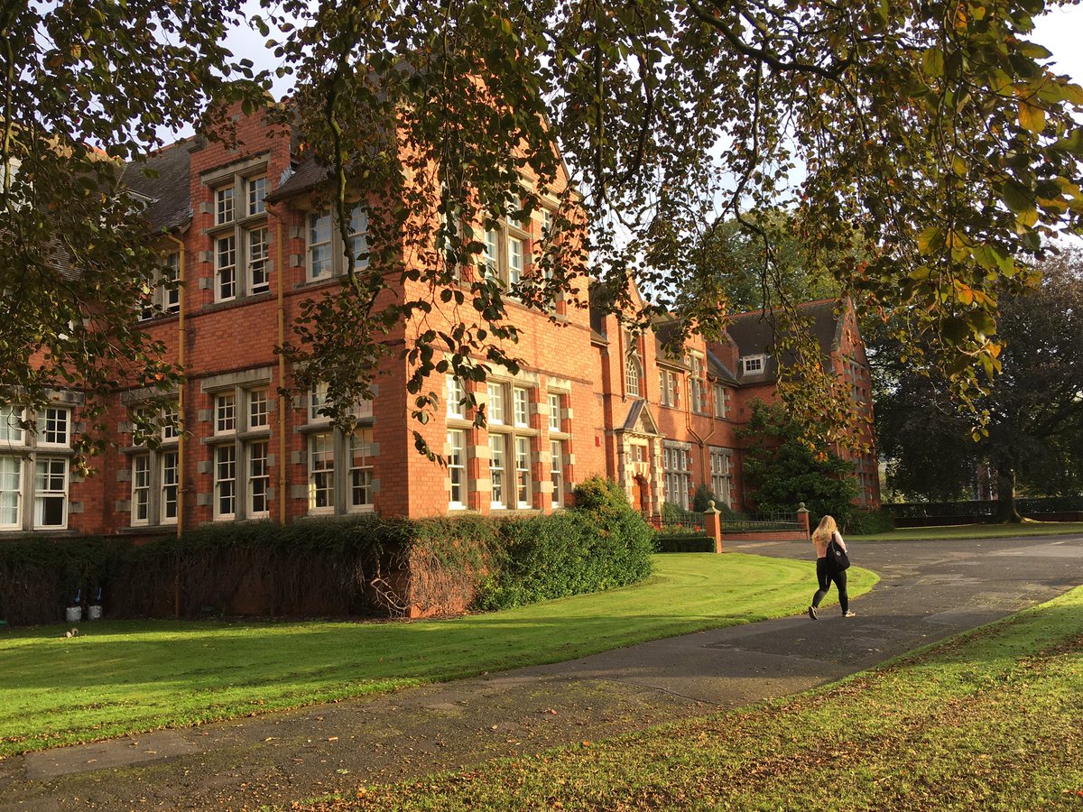 janet_roden's tweet photo. It’s good to be back talking about all things animal improvement with real live students again. @HarperAdamsUni #scienceintopractice. https://t.co/HKoOU1JiEI