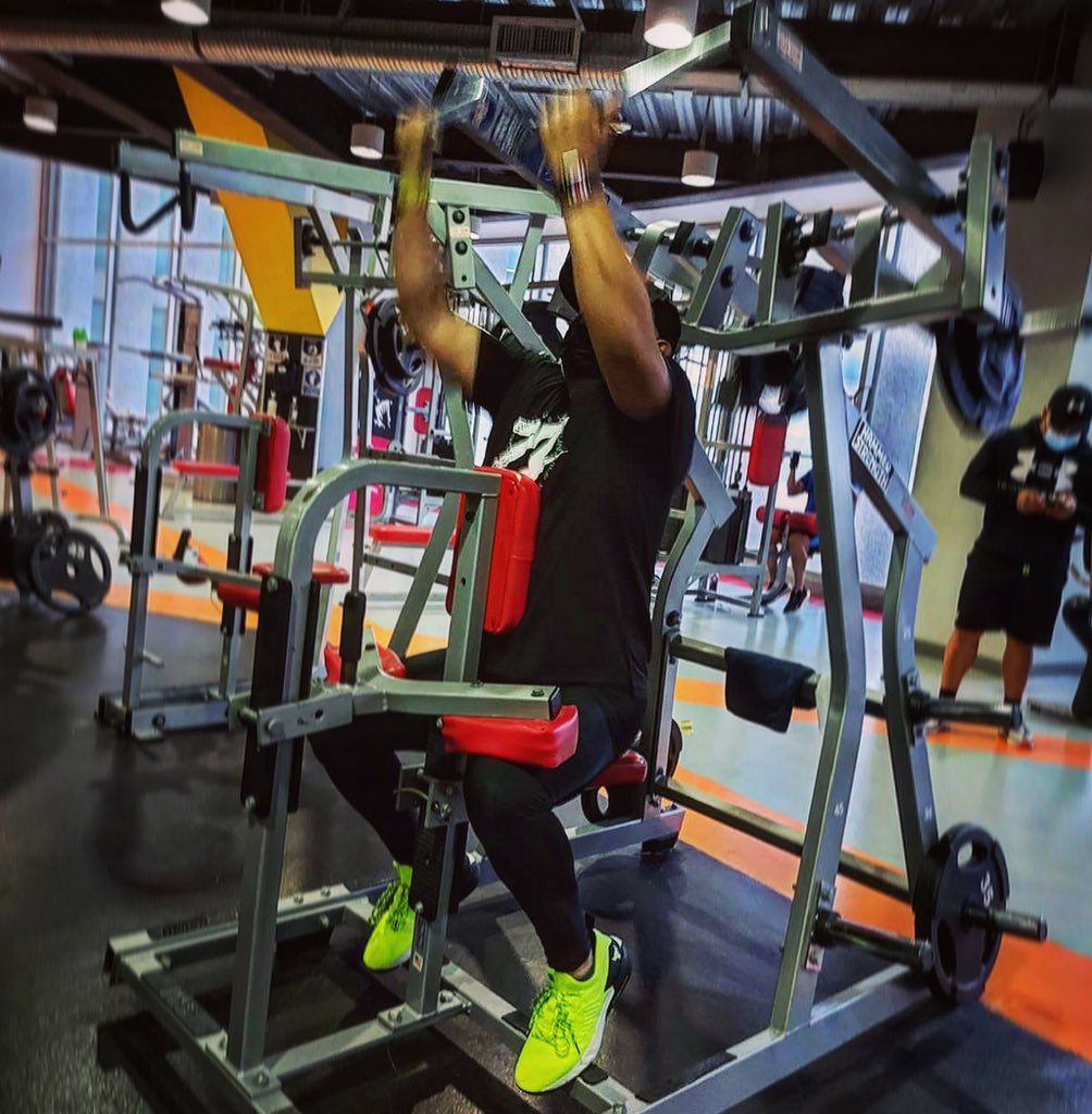 UrbinaCsr's tweet image. #Workout #BackWork #StrenghtTraining #Club5Am