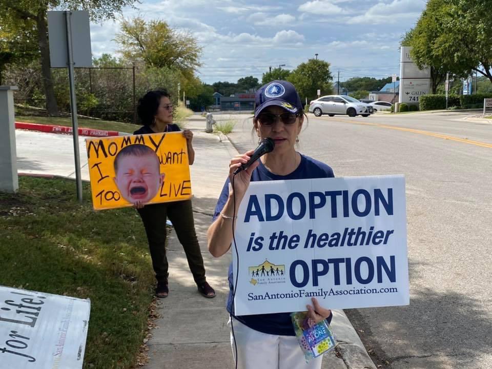 SAFAfamily's tweet photo. DefendLIFE First Amendment Friday at 12:30 at #7402JohnSmith Alamo Women’s Reproductive Services #ElectiveAbortuary on Oct. 8, 2021.

#ElectiveAbortionDay #AlamoWomensReproductiveAbortuary

#SaveBabyHumans
#ProtectMoms
#ProtectBaby

#FirstAmendmentFriday #FAF
#SanAntonioFamilyAss https://t.co/xVSlSdOmJM