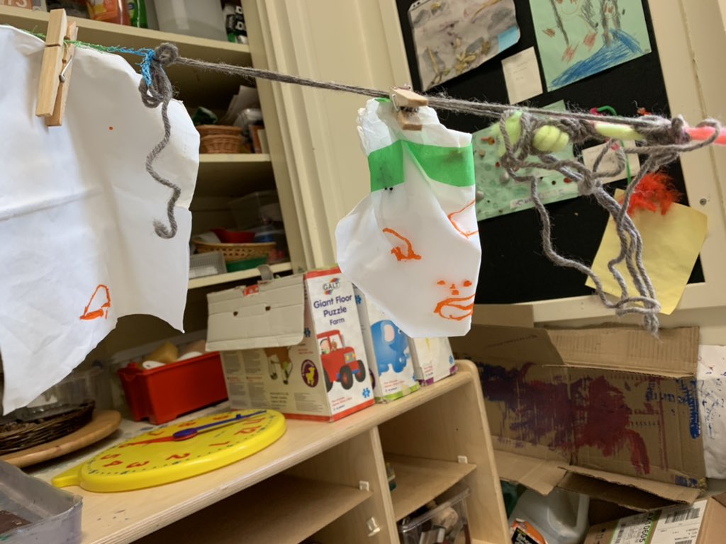 Jackieinwd's tweet photo. How exciting to start decorating with everything made by you! #halloween #theveryfirstghostofmine #nspreprimary #capablechildren https://t.co/zEwDKyLXQp