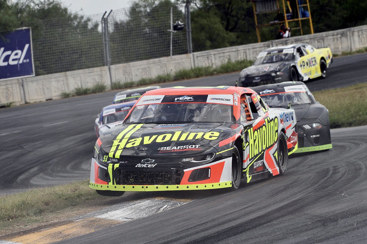 Por primera victoria del año, va Car Motion al Óvalo Aguascalientes: bit.ly/3uPBUMk
👍 #ComisiónPista | #NASCARAgs