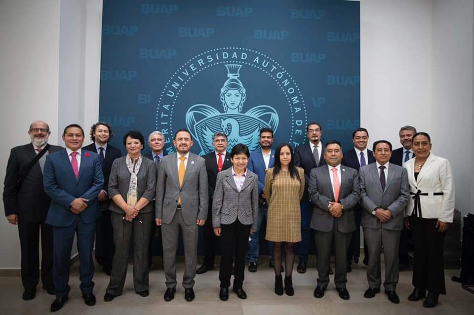 Los nuevos retos nos demandan mayor compromiso con nuestra institución. Confío plenamente en los perfiles profesionales que estarán conmigo al servicio de la 
<a href="/BUAPoficial/">BUAP</a>.

buff.ly/3ozbvRQ