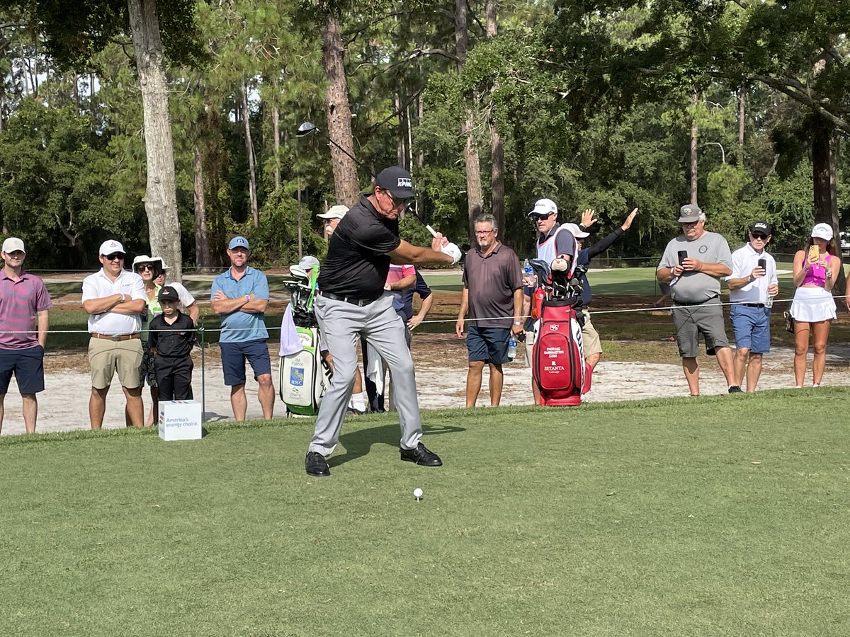 barrympeters's tweet photo. Awesome watching @PhilMickelson once again being so kind to the fans! Hated the day got cut short. Maybe he and Tim will let me take them to dinner.😬 #ChampionsTour https://t.co/5CTcm8c6z5