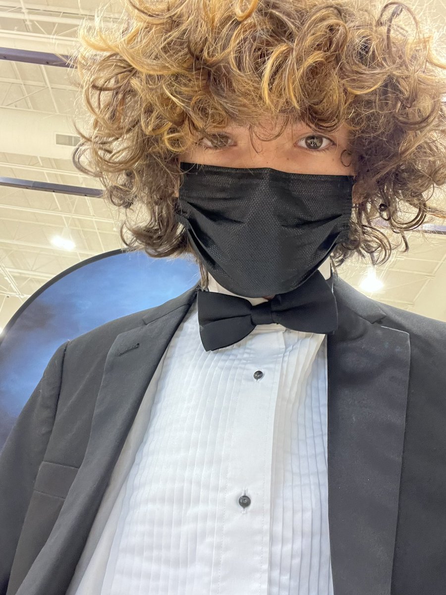 glaive's tweet photo. all dressed up https://t.co/PdX4USkVl0