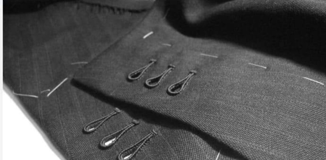 Il progetto ModArte non è più una aspirazione in cerca di concretezza ma una realtà in continua evoluzione, tanto che il 22 Ottobre abbiamo deciso di aprire a tutto il pubblico di Roma oltre a coloro che avranno preso appuntamento per la realizzazione di un abito su misura.