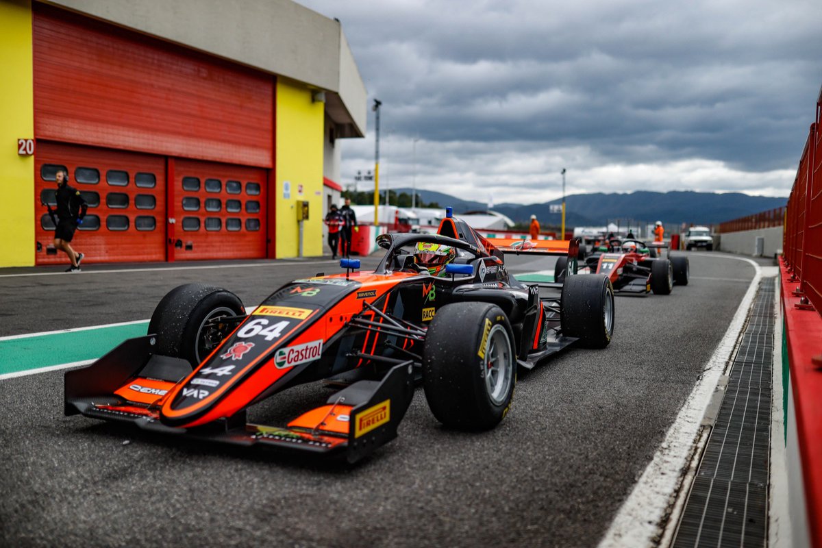 Really happy with my first days at Mugello. Good pace and Top 6 in both Practice sessions 💪

👉 Tomorrow: First qualifying (09:30) and Race (14:30). LET'S GO!!

#MB64 #MariBoya #FRECA