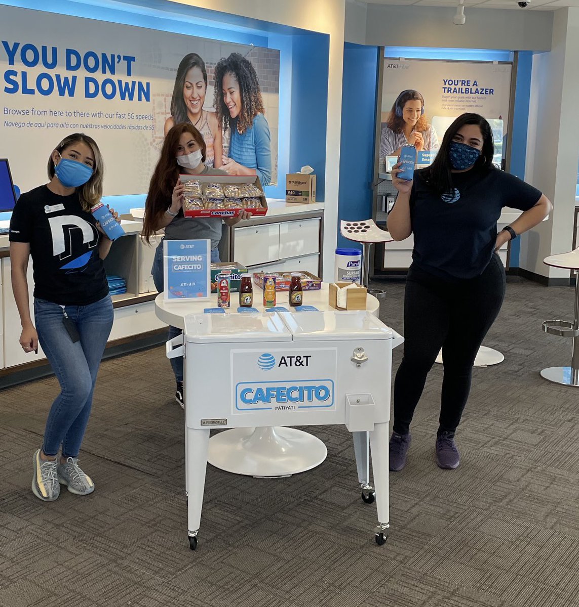 KarenSRivas_'s tweet photo. Stop by the Mesquite location today. We are serving #Cafecito con pan while our experts assist with your wireless and home needs! #ATIYATI #ATTConexion #LifeAtATT @NTX_AprilR @TerronJernigan @LynetteMAguilar @JayATTConexion https://t.co/euXMd9Nga2