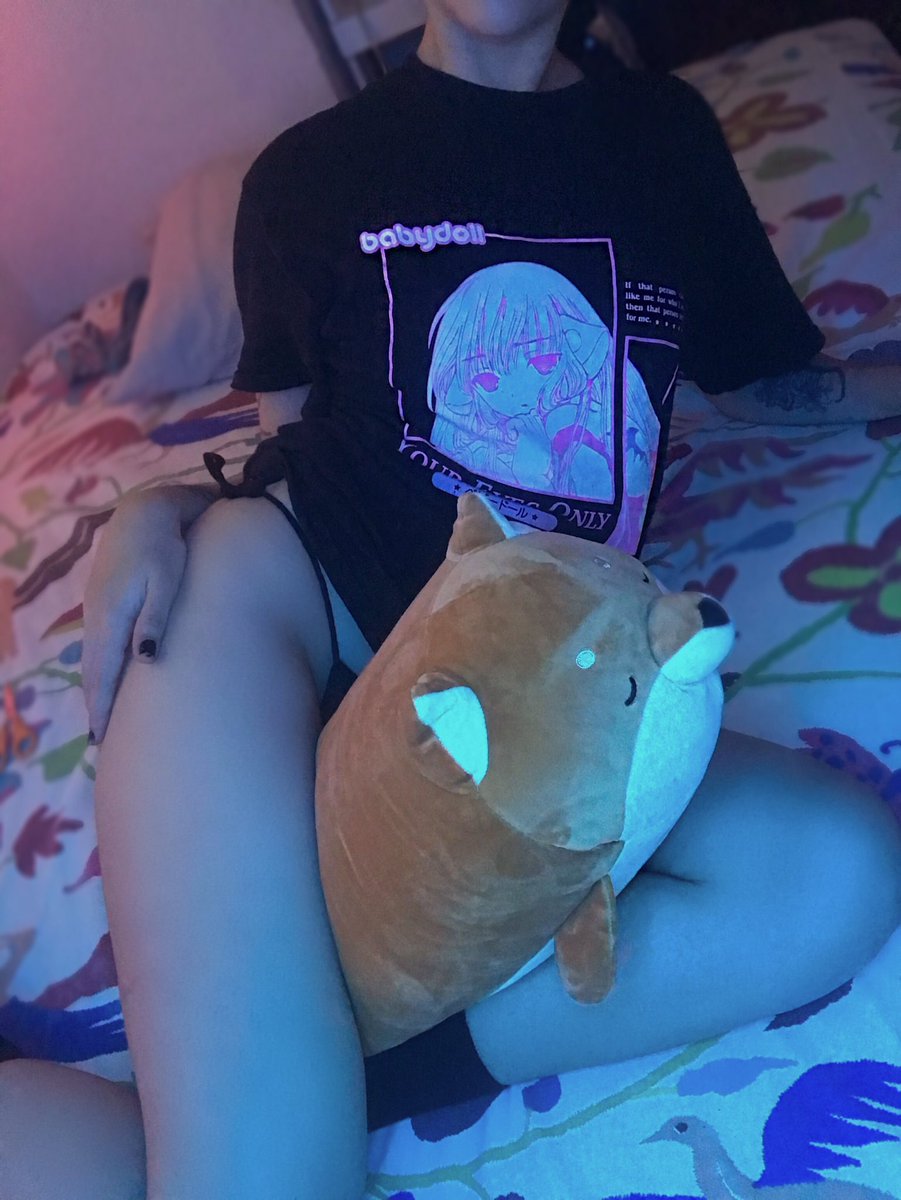 itskitsunewaifu's tweet photo. Hoy a las 9:40 nos ponemos #spooky, ahora si ando bien basada, (les dejo la bibliografía en el server) vamos a hablar de tipos de entes, apariciones y algunas historias 
 
https://t.co/AF82FJhu1k

#streamergirl #Twitch #terror #streamdeterror #entes #apariciones #stream https://t.co/dSmig0zcyw