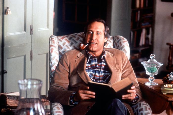 Happy birthday to me
Happy birthday to me
Happy birthday dear Chevy Chase 