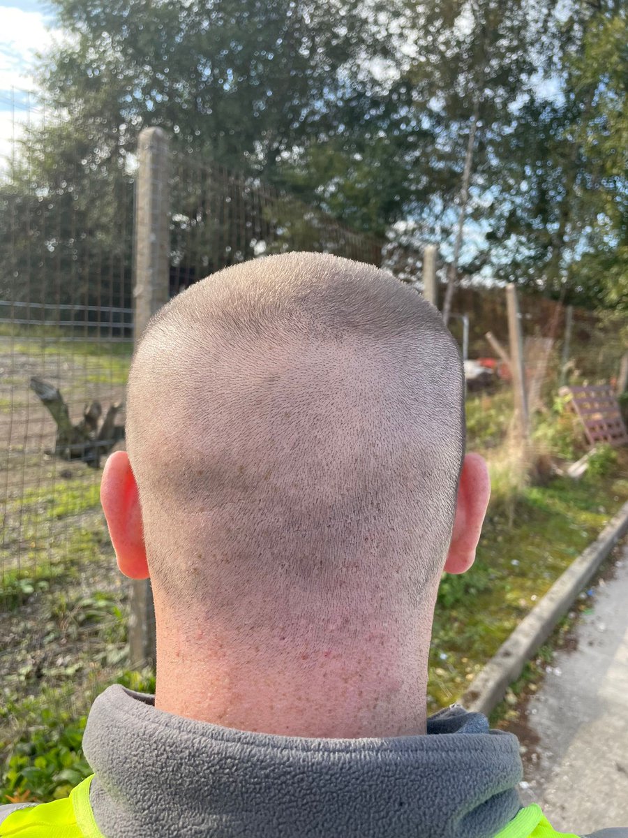 BarNewhey's tweet photo. Our coach @glynni94 has just had his monthly haircut with a knife and spork. Looking well coach #butchered #samers https://t.co/dbVxdpi3O2