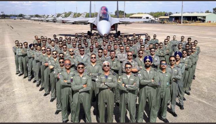 Manavofficial_'s tweet photo. A big salute to the warriors of sky who guard horizon and defend our freedom on #IndianAirForceDay. https://t.co/IdSEJ51fn4