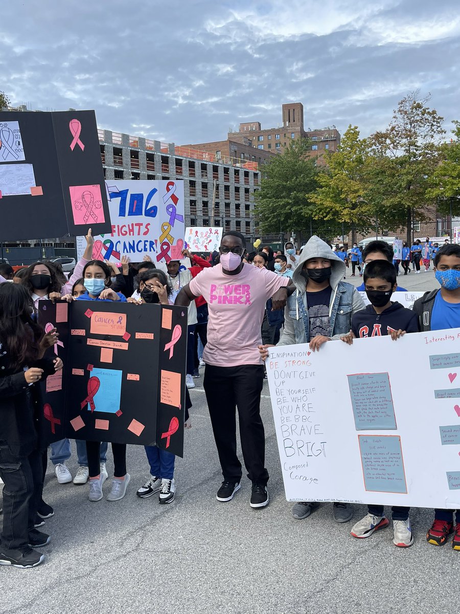 bxms127's tweet photo. MS 127 Supports the fight against cancer! @DOEChancellor @cristinevaughan @District11BX @MeishaPorter https://t.co/hgIooQWzuR