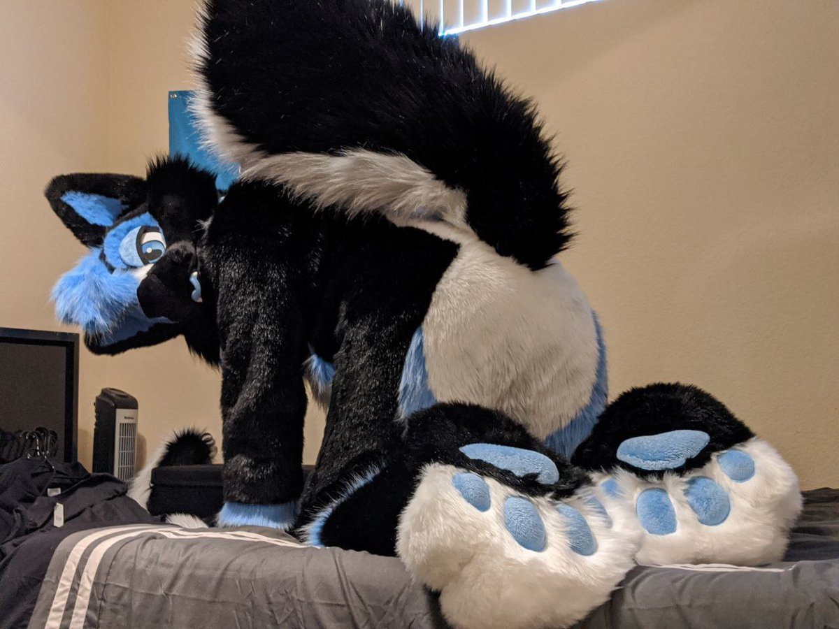 Blah blah blah Fursuit Friday blah blah blah Skunk Butt blah blah blah. 