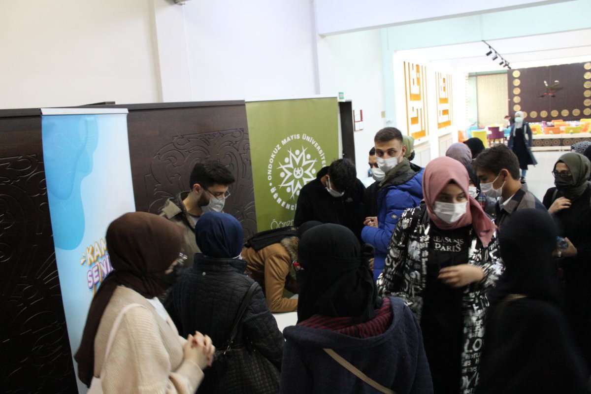 İlahiyat Fakültesi ✅

Oryantasyon programlarımız kapsamında İlahiyat Fakültemizi kazanan öğrenci arkadaşlarımıza Öğrenci Konseyimiz olarak Hoş Geldiniz dedik 🌙