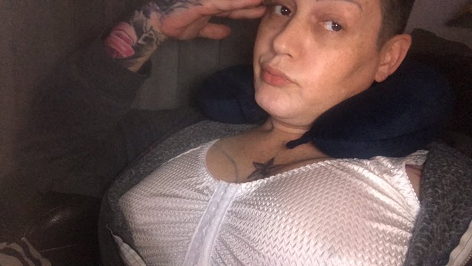 High as a kite on painkillers  Someone bring me weed https://t.co/J7X0kiQxq4<a href="/tag/mvsales"class="tags"><span>#mvsales</span></a><a href="/tag/mvtrans"class="tags"><span>#mvtrans</span></a>