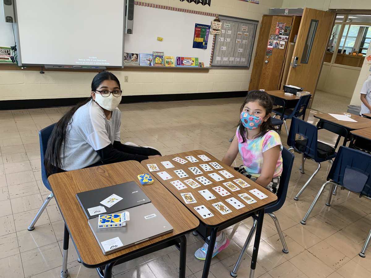 MrsCarlin3's tweet photo. Having fun with Math! 💯#wearebethpage https://t.co/bFpIVfC3ta