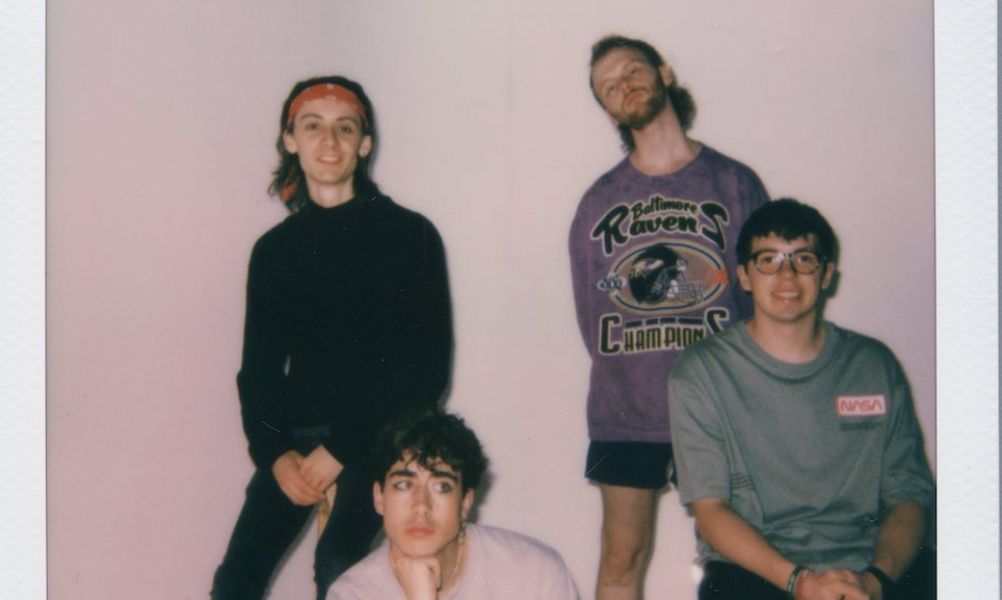 PREMIERE: @bears_in_trees' brilliantly chaotic video for their wonderful new track 'I'm Doing Push Ups'.

PLUS we chat to the band all about their upcoming debut album 'and everybody else smiled back' bit.ly/3uRMxhG