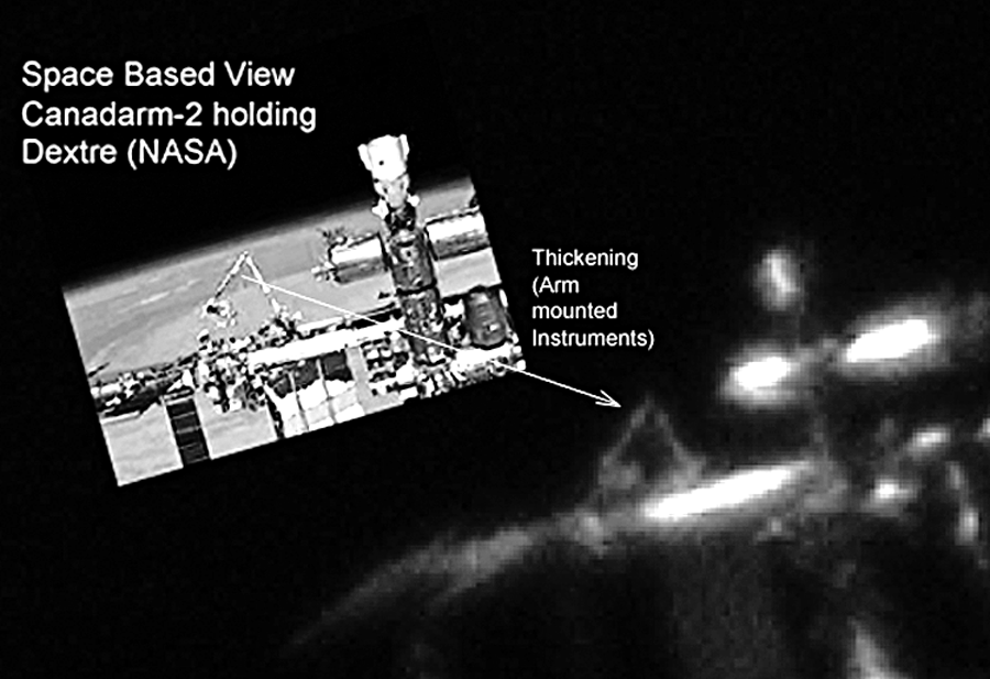 Comparison #ISS Canadarm2 holding robot #Dextre seen from the ground and from space. 10 inch telescope, manually tracked, single frame. Note marked visible thickening in arm which is combined spot consisting of small arm-mounted instruments.