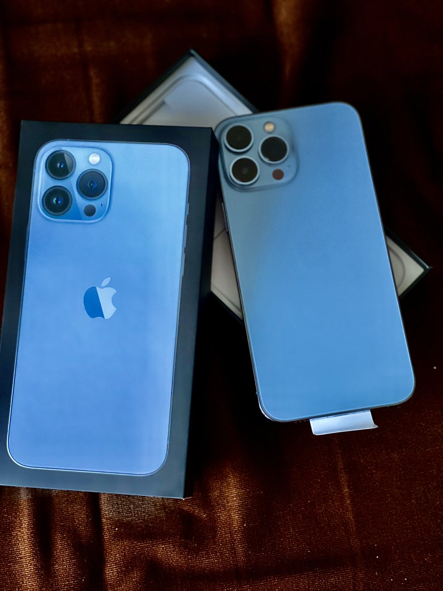 WayneGSmith's tweet photo. #iPhone13ProMax #Apple too excited https://t.co/6RAqBDtJq5