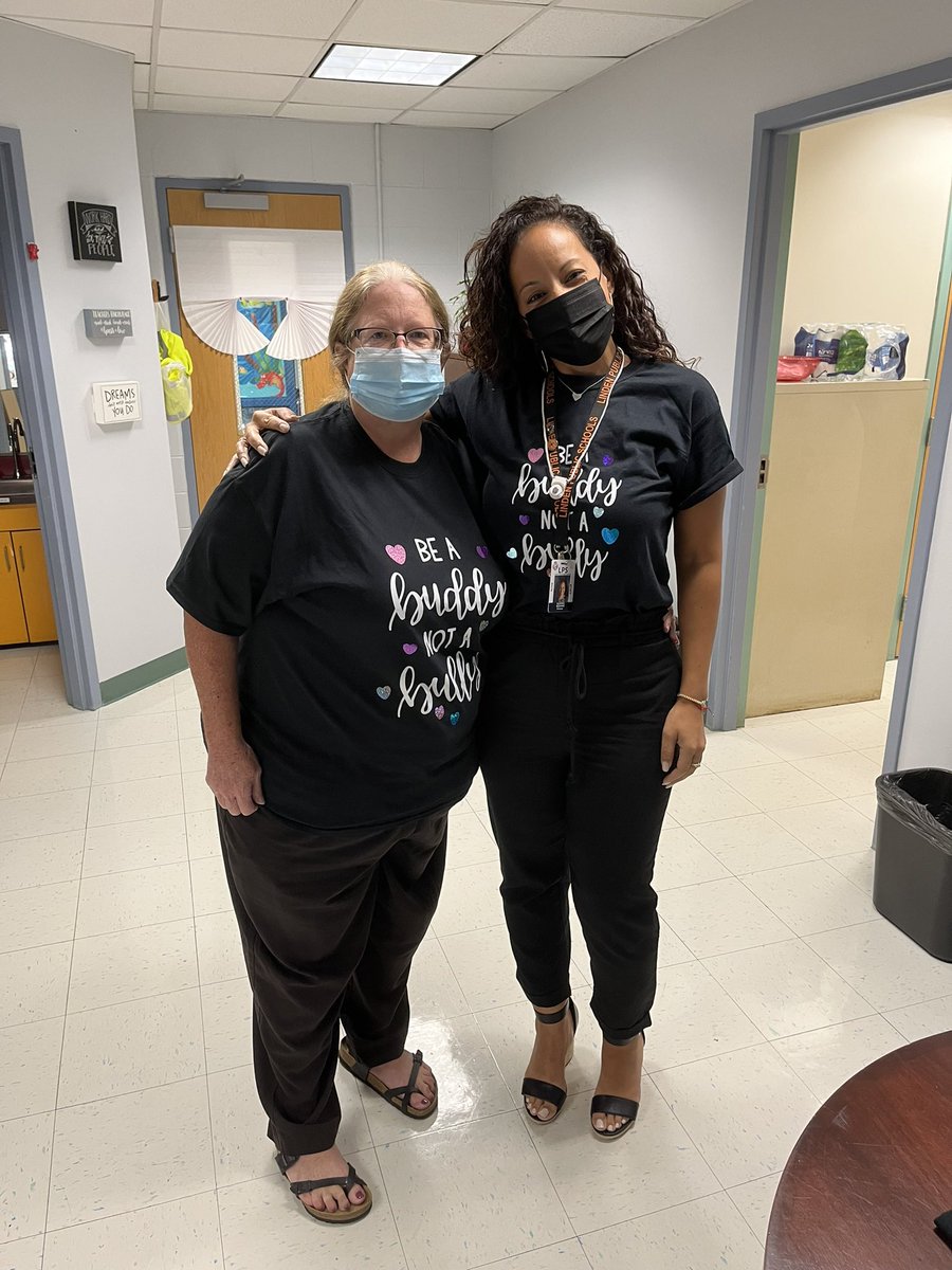 LINDENnjES4 tweet media