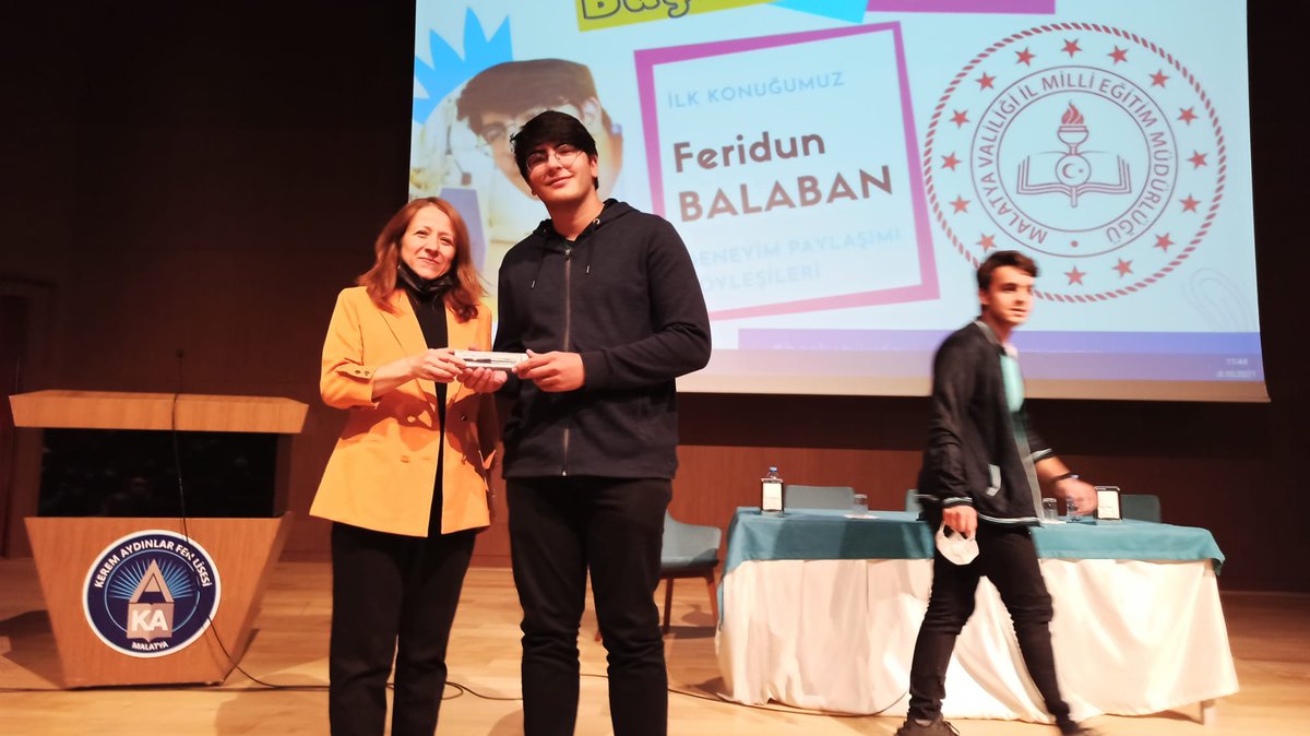 Gururumuz Feridun BALABAN la Arapgir  Kerem Aydınlar Fen Lisesini ziyaret edip öğrencilerimizle biraraya geldik.<a href="/VEHBIKOLCAK44/">VEHBİ</a> <a href="/Zeki06849321/">Zeki ketboğa</a> <a href="/mvgurer/">mustafa volkan gürer</a> <a href="/idemArk7/">Çiğdem Arık</a> <a href="/ipekmurat44/">Murat İpek</a> <a href="/MalatyaMem/">MALATYA İL MİLLİ EĞİTİM MÜDÜRLÜĞÜ</a> @Feridun84L484N
