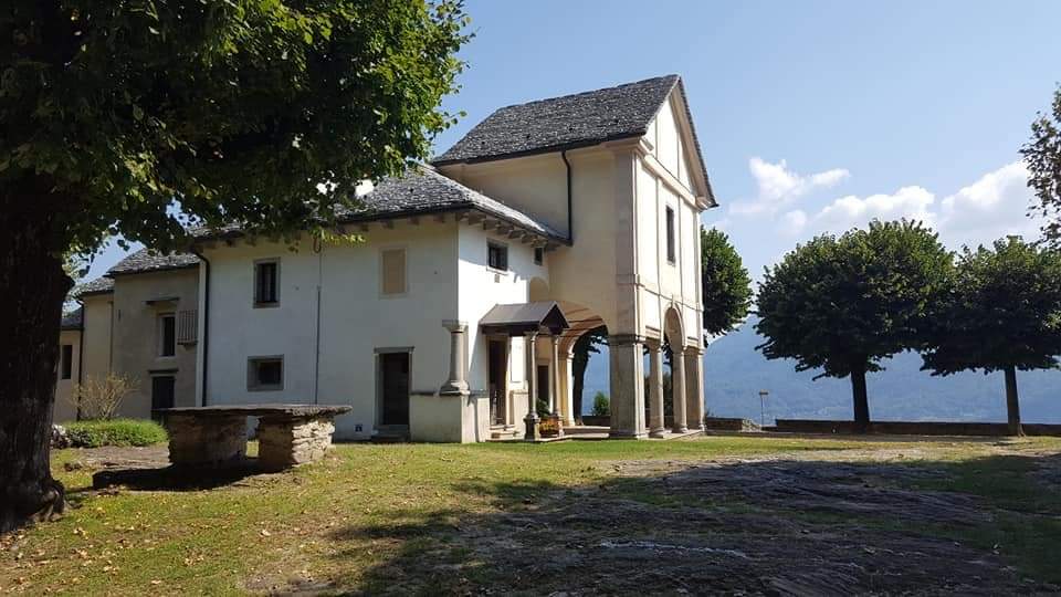 claraiatosti's tweet photo. Domattina alle 8 tornano i #SacriMonti su @TV2000it.
Andremo a #Ghiffa con Lucrezia Didonna, Armando Lorenzini e un gruppo di lavoro straordinario... https://t.co/dk7H2NNmqc