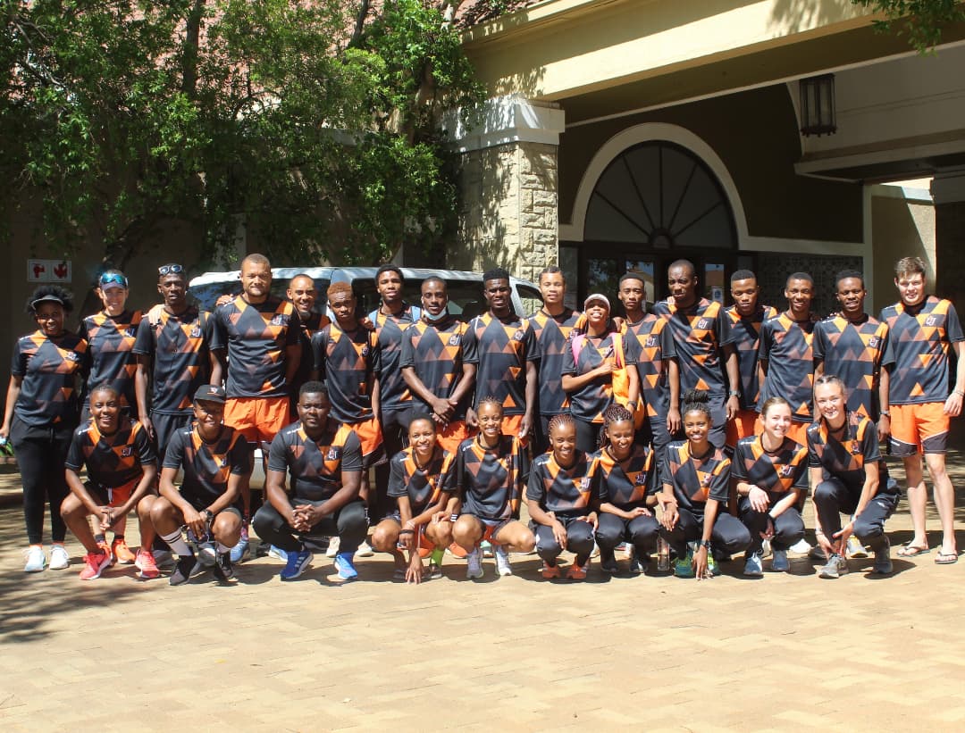 ujathletics's tweet photo. #1 on Day 1 of USSA Cross Country Championships

The Orange Army currently leads the pack in the teams standings with 5 gold, 2 silver and 2 bronze medals as we head to day 2 of the @USSAstudent Cross Country Championships. 

#UJAllTheWay #WeAreUJ #OrangeArmy🖤🧡 

📸 @karaboj https://t.co/1rxvAluOcJ