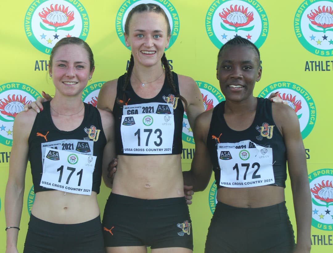 ujathletics's tweet photo. #1 on Day 1 of USSA Cross Country Championships

The Orange Army currently leads the pack in the teams standings with 5 gold, 2 silver and 2 bronze medals as we head to day 2 of the @USSAstudent Cross Country Championships. 

#UJAllTheWay #WeAreUJ #OrangeArmy🖤🧡 

📸 @karaboj https://t.co/1rxvAluOcJ