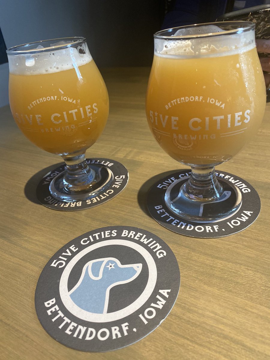 Drinking a Schwifty Hippie NEIPA and a Five Cities Oh Wee NEIPA at 5ive Cities Brewing in Bettendorf, IA @5citiesbrewing @visitquadcities