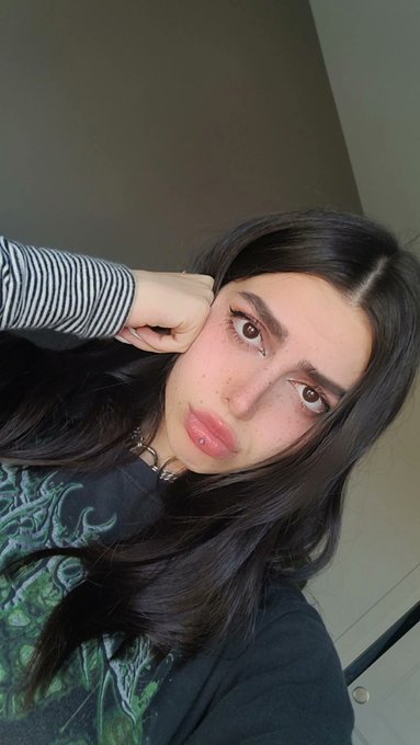 🌸 TGIF 🌸 Come chat in real-time on MyFreeCams livestream tonight at 7pm ADT  https://t.co/CiIA84vu2I  <a href="/tag/mvsales"class="tags"><span>#mvsales</span></a>