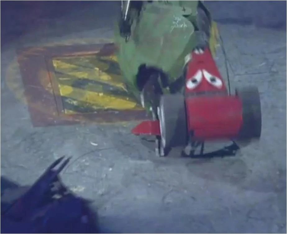 SophieTucker88's tweet image. Happy 20th Anniversary to Robot Wars Extreme! #RobotWars #RobotWarsExtreme #Robots #Robotics #Robot