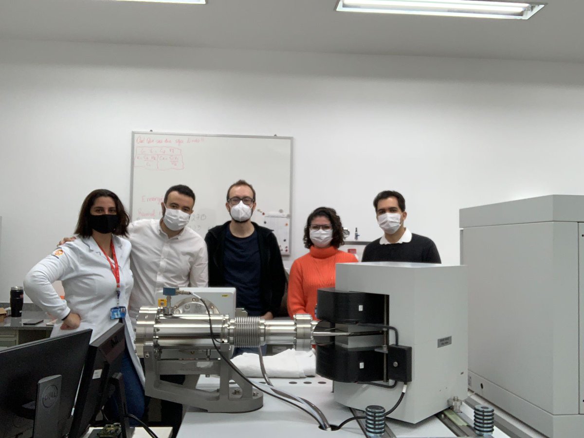 mota_marcelo_'s tweet image. Believe me, we're smiling a lot - It's Friday and our very own and brand NEW stable isotope facility is now working at our brand NEW Technological Institute of #Palaeoceanography and #ClimateChanges (#ittOceaneon, @Unisinos)
🇧🇷🌎🧪👨🏻‍🔬📉