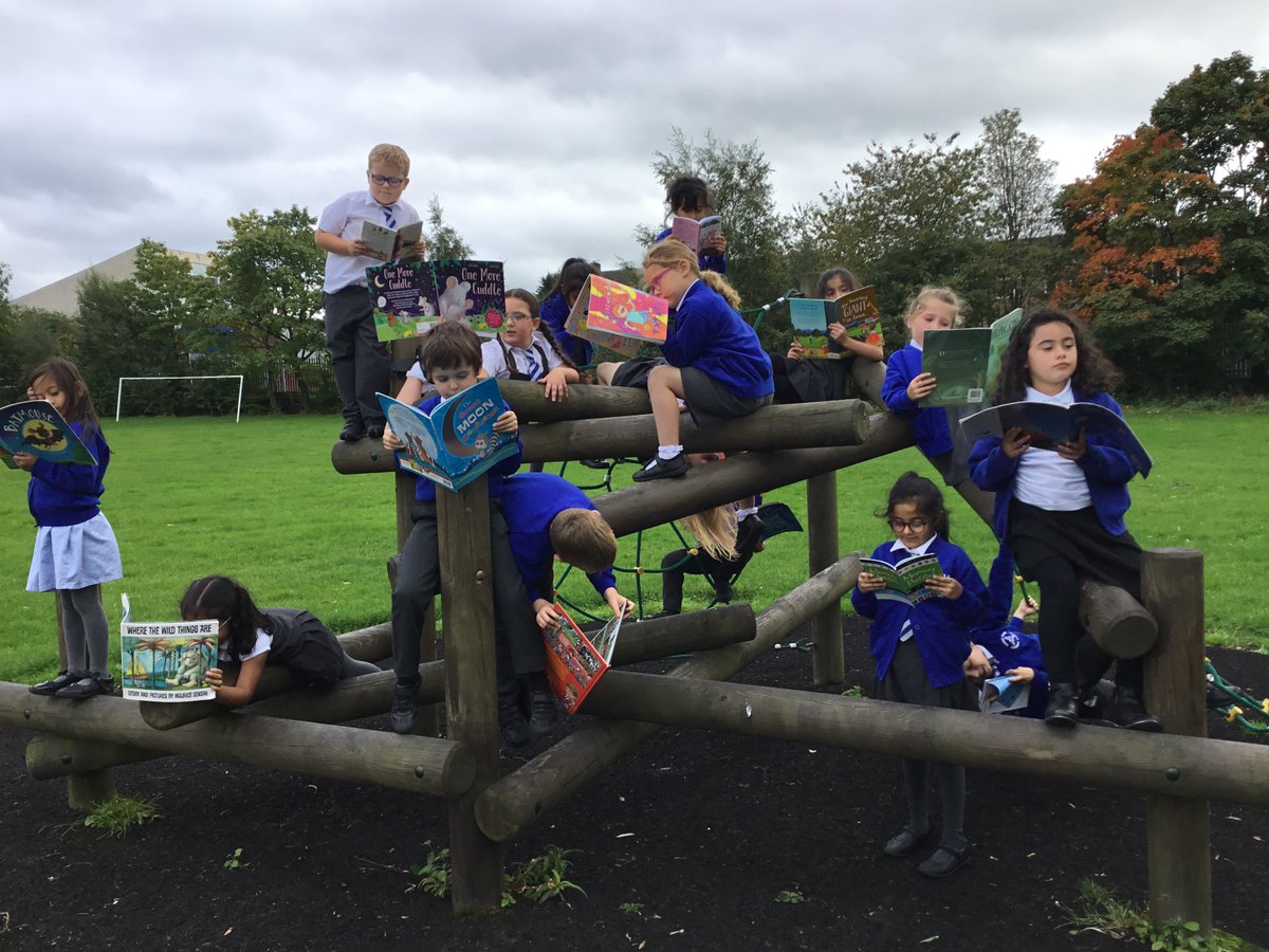 Year2sunnybank's tweet photo. We all wanted to take part in the #extremereaders challenge in Year 2 @sunnybankschool 📚📖 #welovereading https://t.co/93Xkgt9Ffa