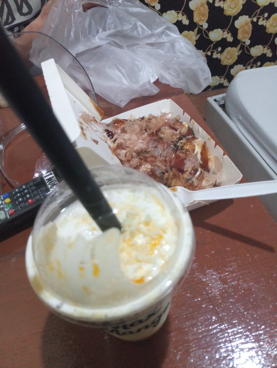 joegirl_'s tweet photo. Panalo Yung Takoyaki. Thanks food 🐼 https://t.co/kGVSrXmkRA