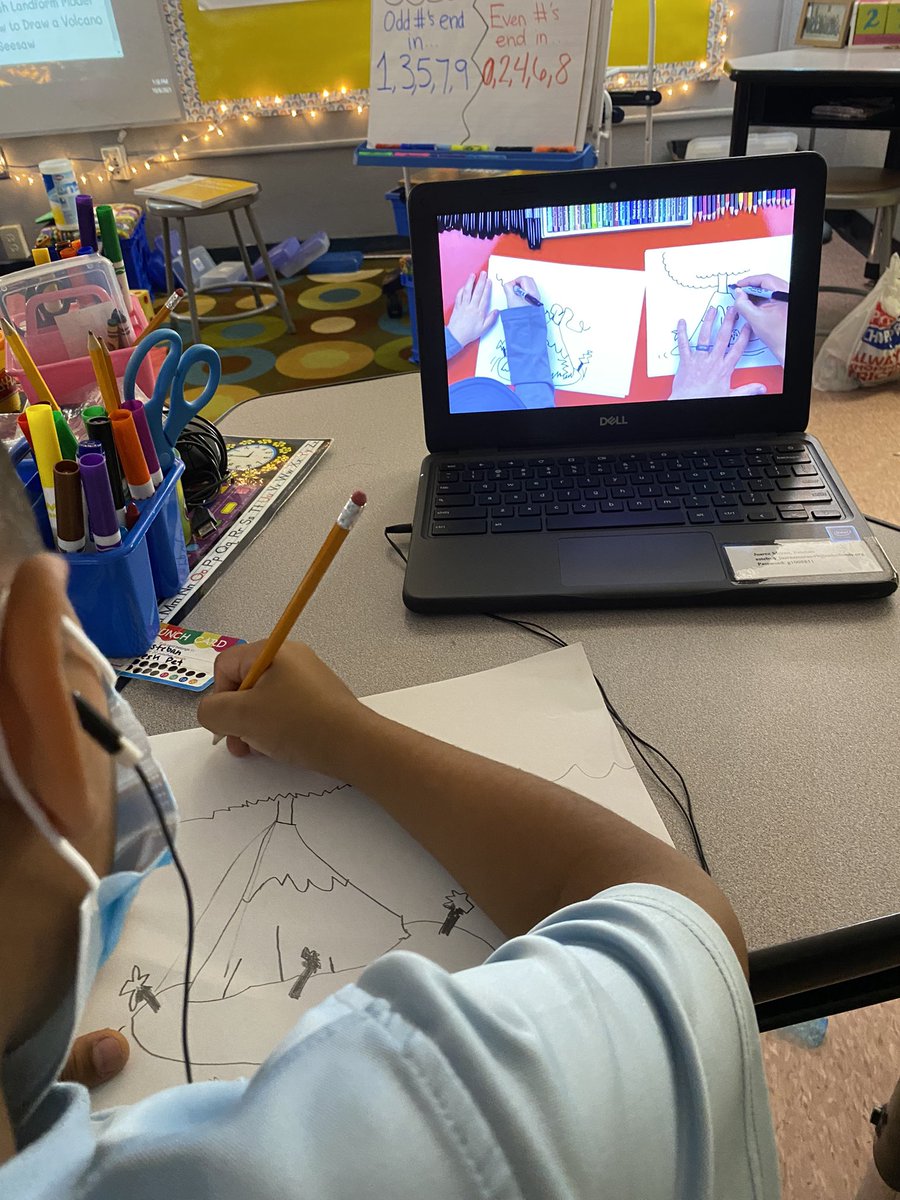 MsHaylieGuzman's tweet photo. Finishing our landform models today! Of course, EVERYONE picked to make a volcano 🌋 Those finished are working on a detailed directed drawing of one! #isdstrong @3TrailsTigers https://t.co/j8xjjHyTkV