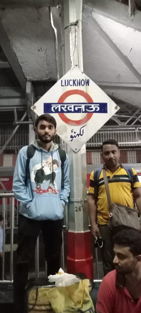 गुजरात से हमारे साथी मेहुल मौर्य, प्रकाश सिंधव, नरेंद्र अघारा तीनो साथियों पहुंच गई है।

<a href="/AdvAghara/">Adv Narendra Aghara</a>
@BBM_PRAKASH_S
<a href="/MauryMehul/">Mehul Maury</a>
#LucknowMaharallySupportsBMP